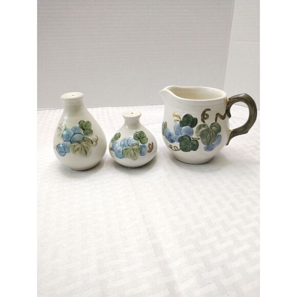 Other - Vintage Salt And Pepper Shakers‎ Metlox Sculpted Grape Pattern